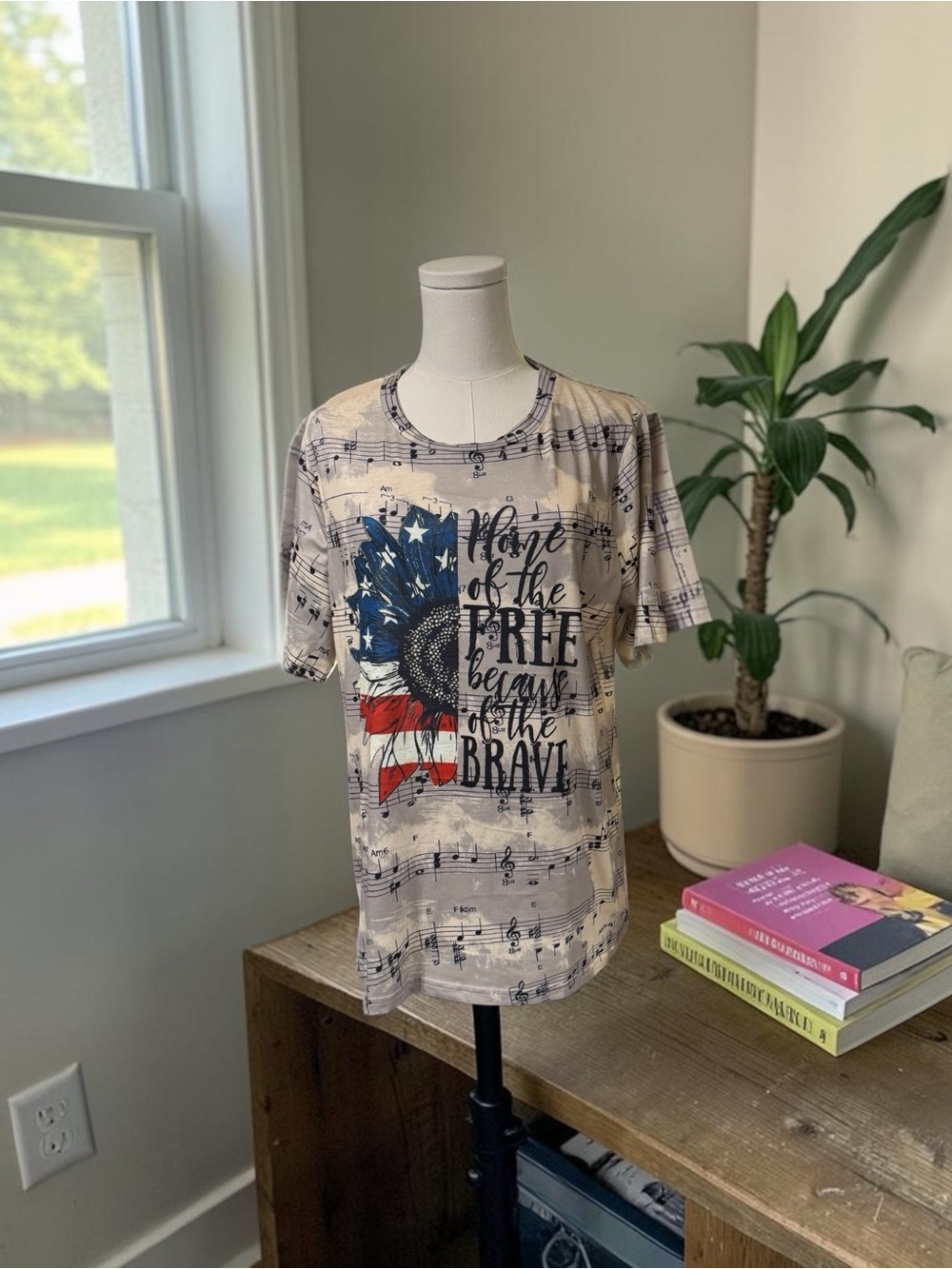 Boutique Patriotic T-Shirt SZ XL NWOT